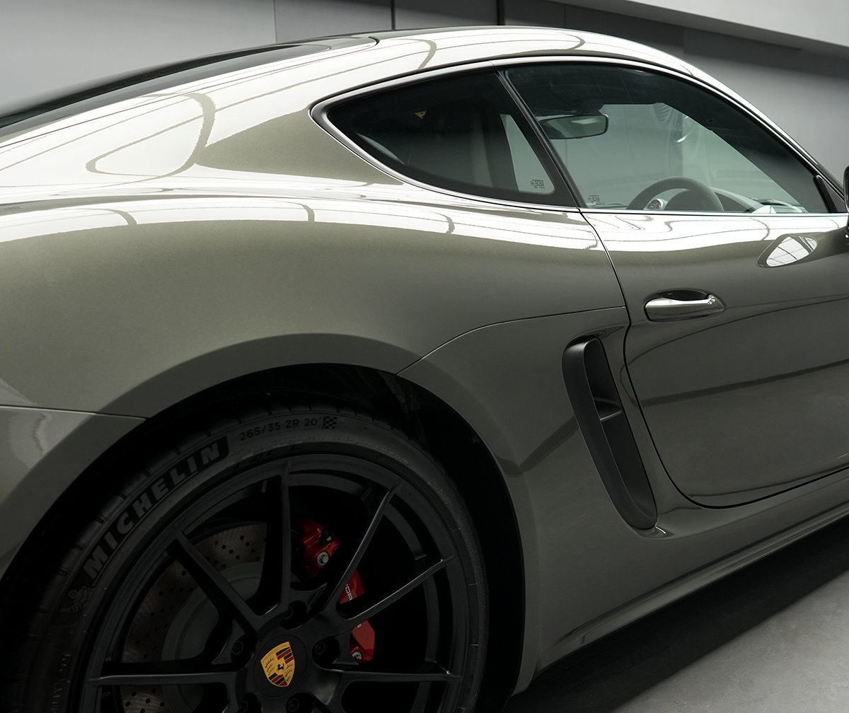 1210_Porsche718_D_FB